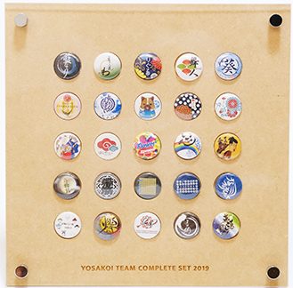 【缶バッチコンプリートセット】のご紹介